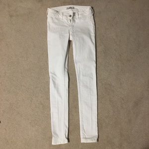 White hollister super skinny jeans